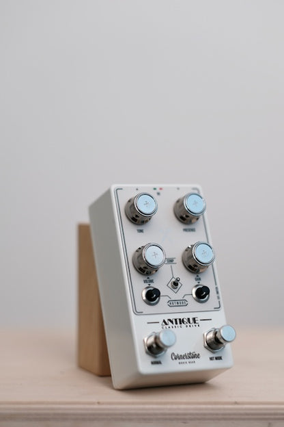 Antique V3 - White/White