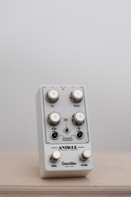 Antique V3 - White/White