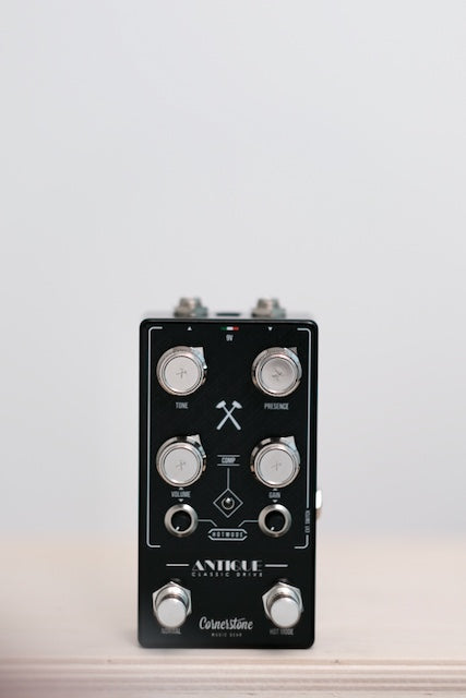 Antique V3 - Black/Black