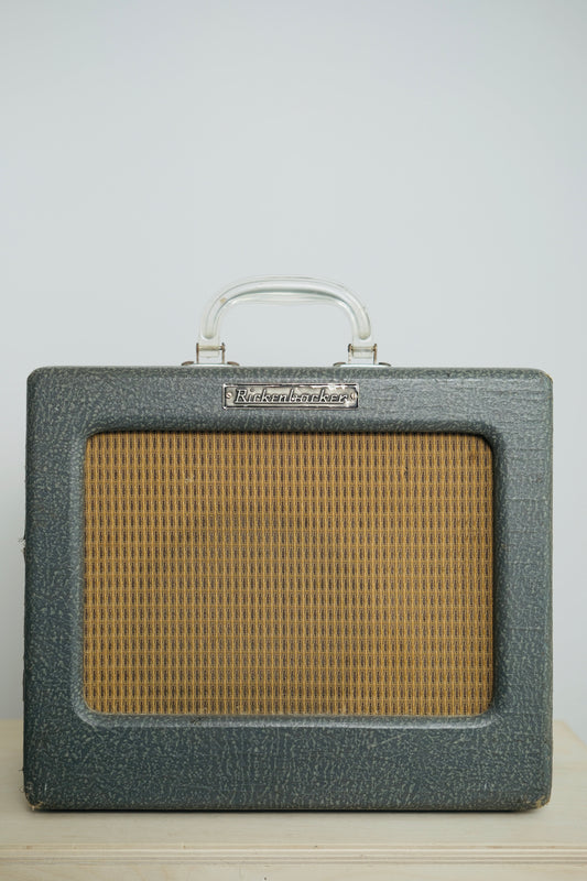 Rickenbacker M-8 Amplifier