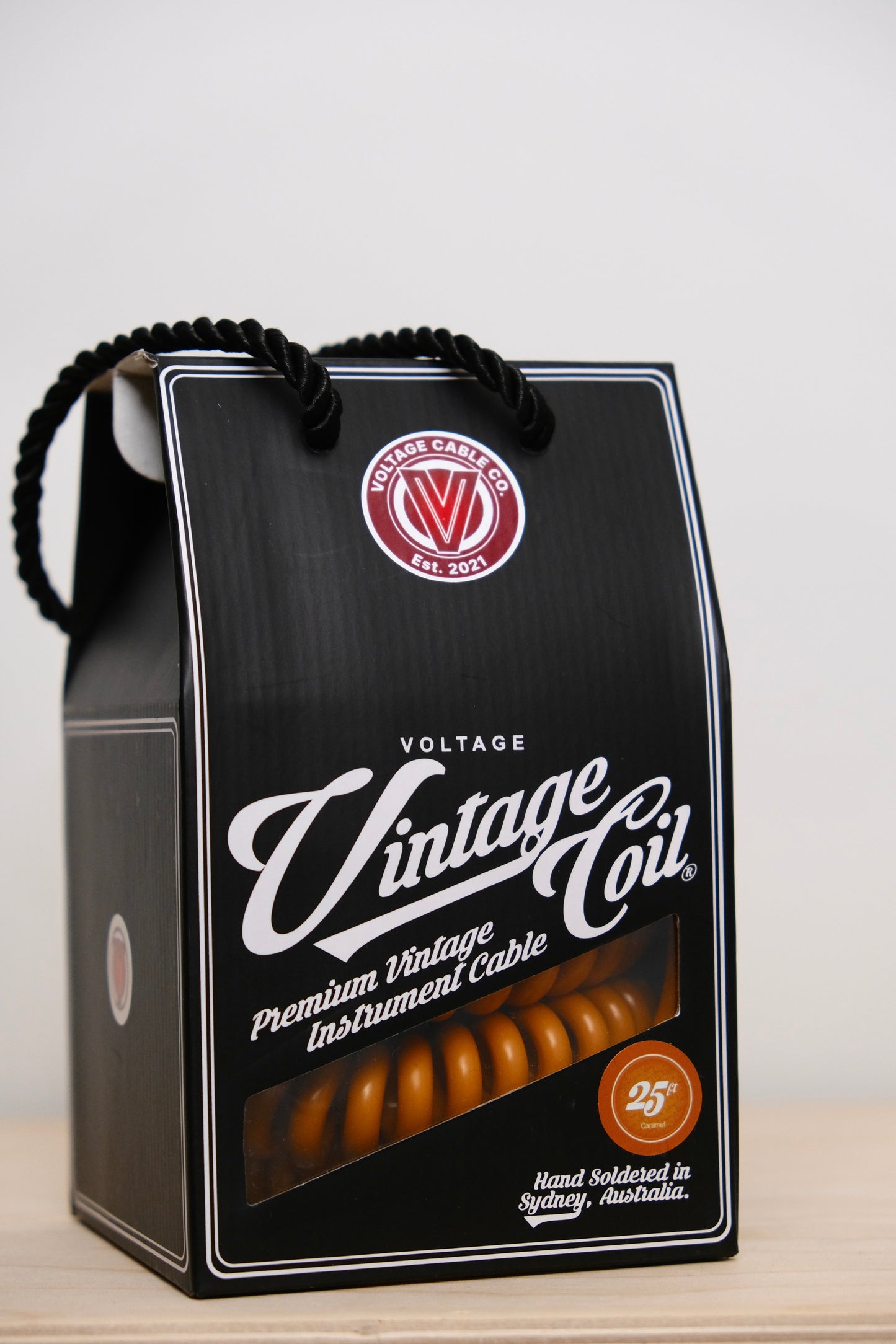 Voltage Cable Co. Vintage Coil Instrument Cable 25' - Caramel Straight to Right Angle Plugs
